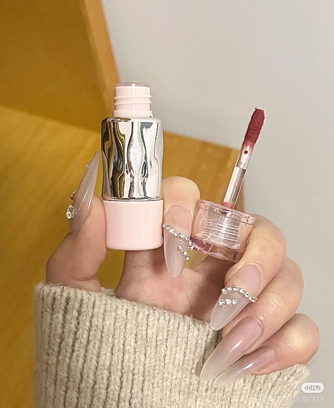 Matte Velvet Lip Glaze – Long-lasting, non-fading, high-pigment Korean lip mud